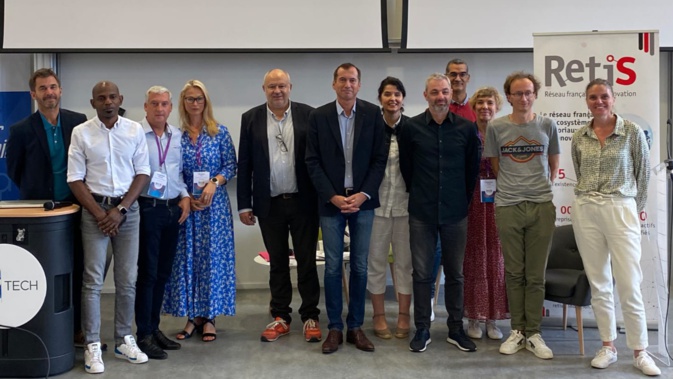 Le directeur d'Inizià Emmanuel Pierre et les membres du conseil d'administration de Retis. Photo : Inizià Le directeur d'Inizià Emmanuel Pierre et les membres du conseil d'administration de Retis. Photo : Inizià