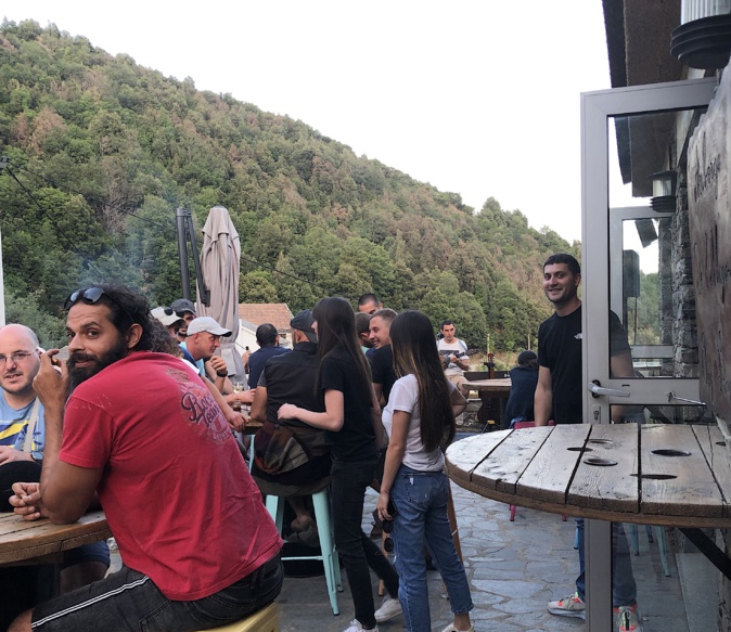 Chez François - Ind’è Alba è Paul Si - à Ortale : un lieu de sociabilité toute l’année ! Chez François - Ind’è Alba è Paul Si - à Ortale : un lieu de sociabilité toute l’année !