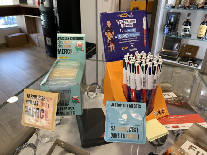 8 000 cendriers de poche vendus par les buralistes corses pour éviter les incendies 8 000 cendriers de poche vendus par les buralistes corses pour éviter les incendies