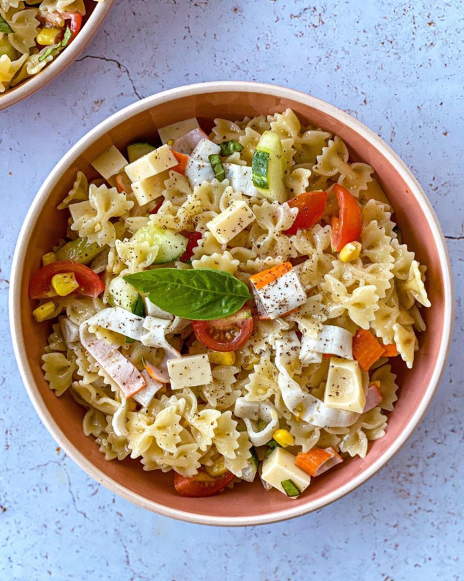 A table : salade de pâtes avec la #lapetiecuisinedemarie A table : salade de pâtes avec la #lapetiecuisinedemarie