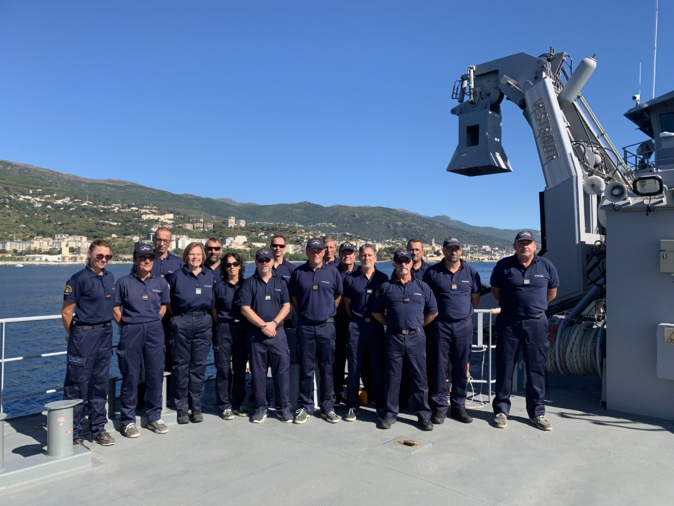 L'équipage du patrouilleur "Jean-François Deniau" L'équipage du patrouilleur "Jean-François Deniau"