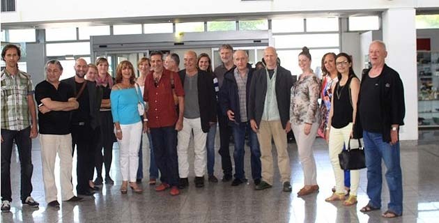Les artistes de la RACC accueillis à l'aéroport de Calvi