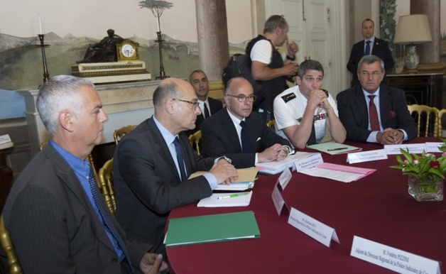 Bernard Cazeneuve: "Un plan pour aller plus loin dans la lutte contre la criminalité" Bernard Cazeneuve: "Un plan pour aller plus loin dans la lutte contre la criminalité"