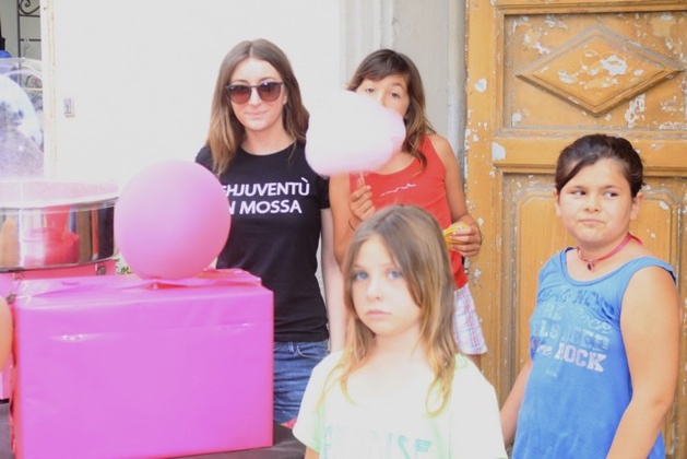 Des animations dans le centre-ville de Calvi Des animations dans le centre-ville de Calvi