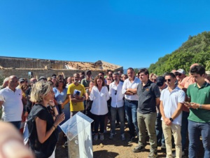 Nanette Maupertuis. Nanette Maupertuis.