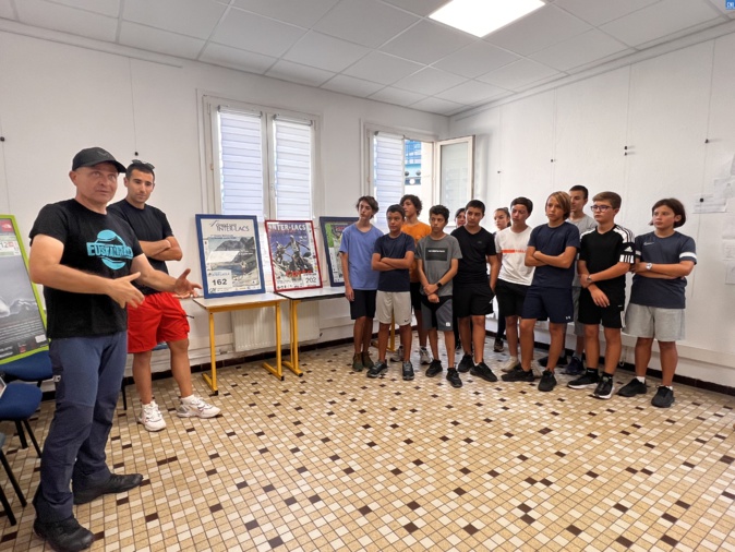 Les 12 élèves Les 12 élèves