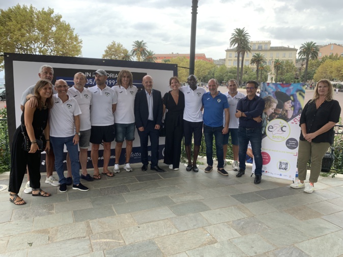 joueurs, dirigeants et partenaires de l'ASB92 ont présenté les prochaines actions. joueurs, dirigeants et partenaires de l'ASB92 ont présenté les prochaines actions.