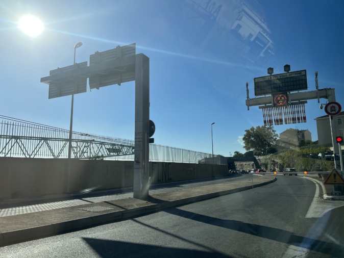 Bastia : un camion se renverse à Ficaghjola, tunnel fermé Bastia : un camion se renverse à Ficaghjola, tunnel fermé