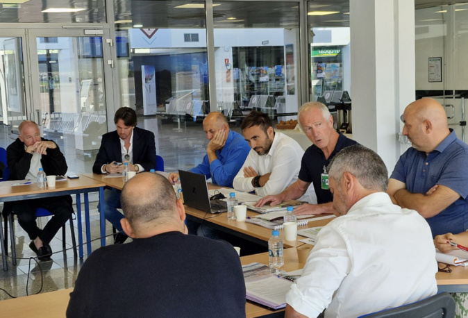 La Réunion de ce vendredi matin La Réunion de ce vendredi matin