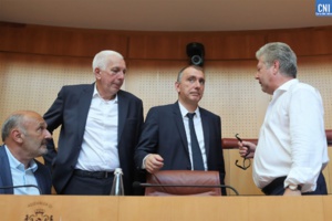 A l'Assemblée de Corse. Photo Michel Luccioni. A l'Assemblée de Corse. Photo Michel Luccioni.