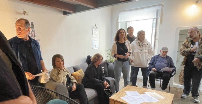 Les miitants de Core in fronte dans l'appartement AirBNB. Photo CNI. Les miitants de Core in fronte dans l'appartement AirBNB. Photo CNI.