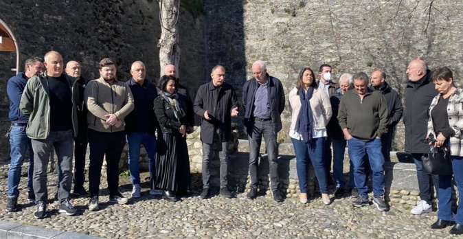 Les militants du PNC à Corti. Photo d'archive PNC. Les militants du PNC à Corti. Photo d'archive PNC.