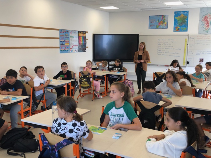 Une partie des élèves de l'école primaire Simone Veil d'Ajaccio Une partie des élèves de l'école primaire Simone Veil d'Ajaccio