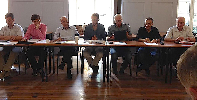 Les membres de la commission rassemblés autour de Dominique Bucchini
