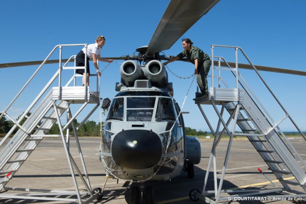 Le dernier vol "D'Upoa" de l'escadron d'hélicoptères 01.44 de Solenzara Le dernier vol "D'Upoa" de l'escadron d'hélicoptères 01.44 de Solenzara