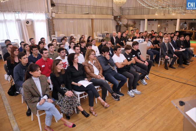 Organisée au Hussard à Sarrola Carcopino, cette journée a permis de réunir le Rectorat ainsi que de nombreux acteurs du monde éducatif insulaire qui s'investissent pour la jeunesse et pour la valorisation de la filière Apprentissage en Corse. Organisée au Hussard à Sarrola Carcopino, cette journée a permis de réunir le Rectorat ainsi que de nombreux acteurs du monde éducatif insulaire qui s'investissent pour la jeunesse et pour la valorisation de la filière Apprentissage en Corse.