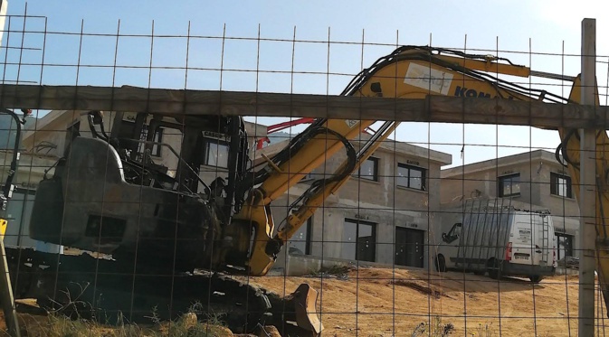 Un engin de chantier incendié à Cuttoli-Corticchiato Un engin de chantier incendié à Cuttoli-Corticchiato