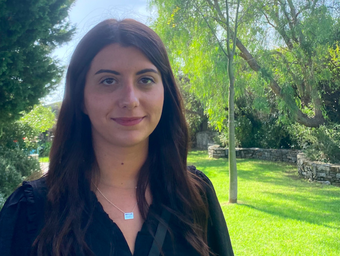 Chloe Marchetti, 25 ans, a ouvert une épicerie de nuit à Montesoro Chloe Marchetti, 25 ans, a ouvert une épicerie de nuit à Montesoro