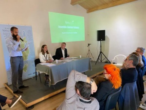 Ghjuvan Carlu Simeoni, directeur de Femu Qui. Ghjuvan Carlu Simeoni, directeur de Femu Qui.