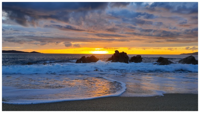 La photo du jour : à Propriano, le coucher de soleil est un poème chaque jour La photo du jour : à Propriano, le coucher de soleil est un poème chaque jour