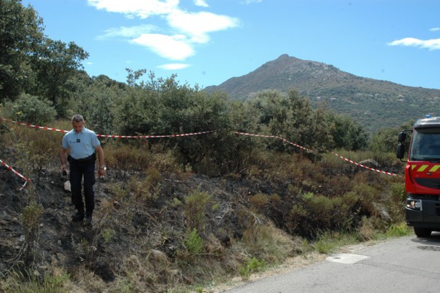 Les gendarmes ont découvert deux systèmes de mise à feu Les gendarmes ont découvert deux systèmes de mise à feu