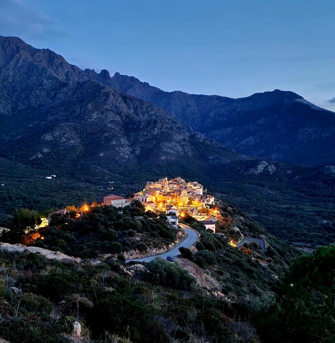 La photo du jour : u bellu paese di Montemaiò La photo du jour : u bellu paese di Montemaiò