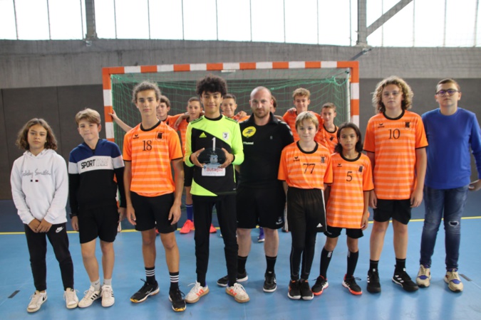 Les U13 de l'ASPV ont reçu leur trophée Les U13 de l'ASPV ont reçu leur trophée