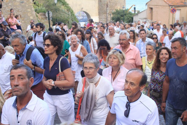 Procession de Sainte Marie à Calvi en présence de l’Evêque de Nice