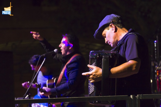 L'Isula : Jean Menconi et ses musiciens font le show Piazza Paoli