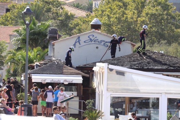 Incendie spectaculaire sur la plage de L'Ile-Rousse Incendie spectaculaire sur la plage de L'Ile-Rousse