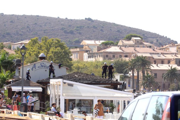 Incendie spectaculaire sur la plage de L'Ile-Rousse Incendie spectaculaire sur la plage de L'Ile-Rousse