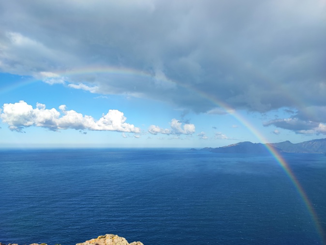 La photo du jour : l'arc-en-ciel de la tour de Turghju La photo du jour : l'arc-en-ciel de la tour de Turghju