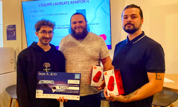 Julien, Jean-Paul et Raphaël. Crédit photo page Facebook Inizià Julien, Jean-Paul et Raphaël. Crédit photo page Facebook Inizià