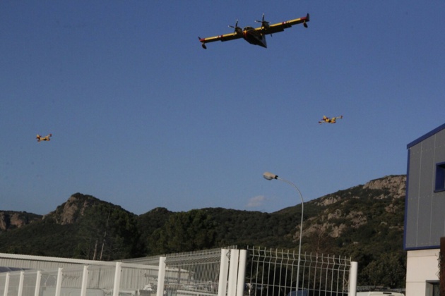 Porto-Vecchio : Le feu à la zone industrielle de Murtone Porto-Vecchio : Le feu à la zone industrielle de Murtone