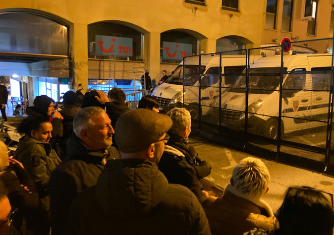 Le rassemblement d vendredi soir. Photo Michel Luccioni Le rassemblement d vendredi soir. Photo Michel Luccioni
