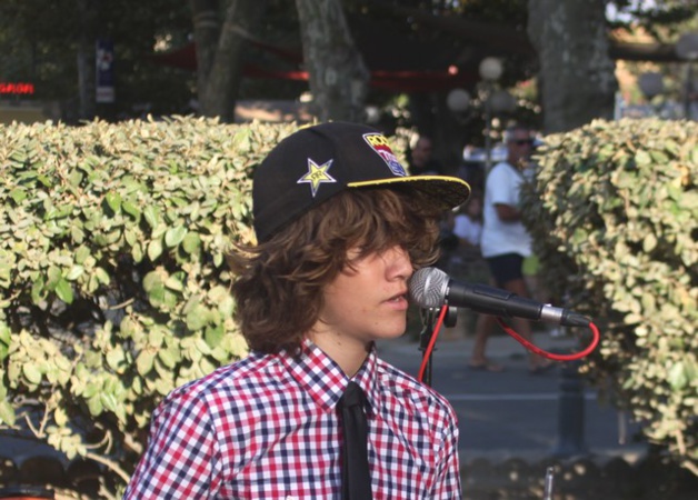 La course des garçons de café de L'Ile-Rousse à Benoît La course des garçons de café de L'Ile-Rousse à Benoît