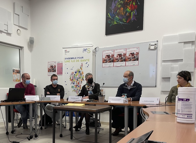 Covid : Face à la 9ème vague qui s’amorce en Corse, les professionnels de santé appellent à effectuer son rappel avant les fêtes de fin d’année Covid : Face à la 9ème vague qui s’amorce en Corse, les professionnels de santé appellent à effectuer son rappel avant les fêtes de fin d’année