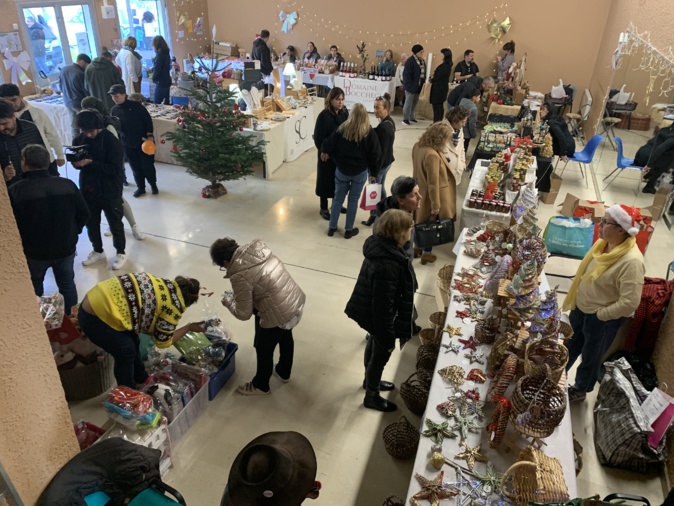 Beaucoup de monde au centre Social François Marchetti Beaucoup de monde au centre Social François Marchetti