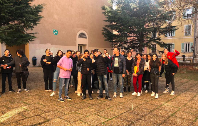 Les Les collégiens de Saint-Florent Les Les collégiens de Saint-Florent