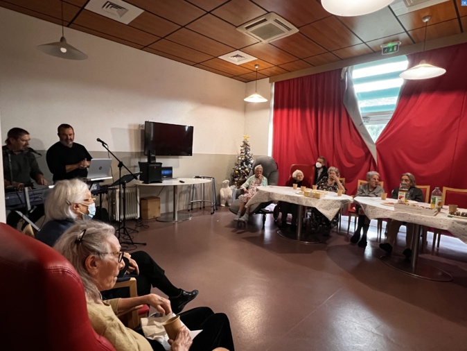 Un goûter de Noël a été partagé par les aînés de l’hôpital de Calvi