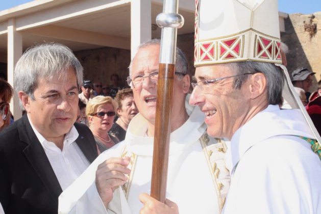 Mgr Olivier de Germay a présidé à Calvi les cérémonies di a Madonna di a Sarra Mgr Olivier de Germay a présidé à Calvi les cérémonies di a Madonna di a Sarra