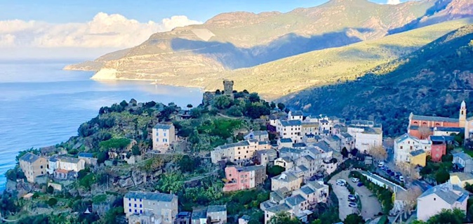 La photo du jour : soudain Nonza et sa tour légendaire