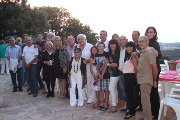 Lumio : La chanteuse Maryse Nicolaï a soufflé des 80 bougies Lumio : La chanteuse Maryse Nicolaï a soufflé des 80 bougies