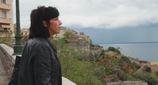 Jackie a dû quitter la Corse pour se reconstruire (Cat & Cie). Jackie a dû quitter la Corse pour se reconstruire (Cat & Cie).