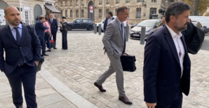 Réunion à Paris sur le processus d'autonomie. Réunion à Paris sur le processus d'autonomie.