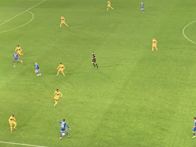 Ligue 2 : Difficile mais importante victoire du Sporting face à Pau (1-0) Ligue 2 : Difficile mais importante victoire du Sporting face à Pau (1-0)