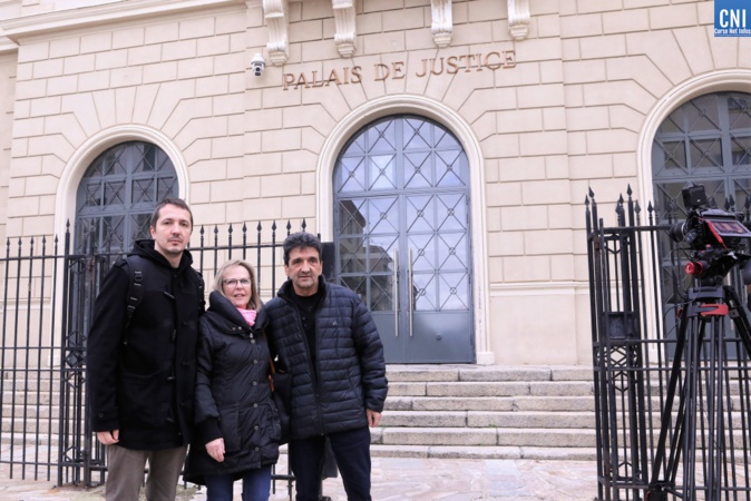 Les parents et le frère de Julie Douib. Photo Michel Luccioni Les parents et le frère de Julie Douib. Photo Michel Luccioni