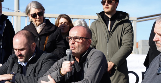 Laurent Tramoni, secrétaire territorial di U U Cumitatu tarrituriali di u Taravu Valincu Sartinesu di Femu a Corsica. Laurent Tramoni, secrétaire territorial di U U Cumitatu tarrituriali di u Taravu Valincu Sartinesu di Femu a Corsica.