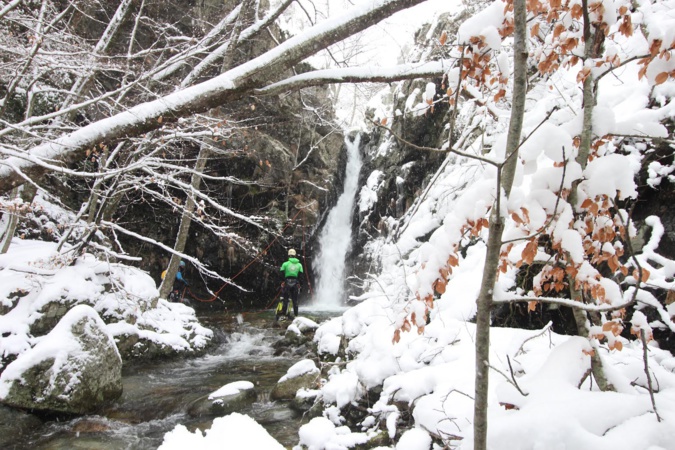 CorseCanyon à Vizzavona : la neige et le froid ne lui font pas peur CorseCanyon à Vizzavona : la neige et le froid ne lui font pas peur