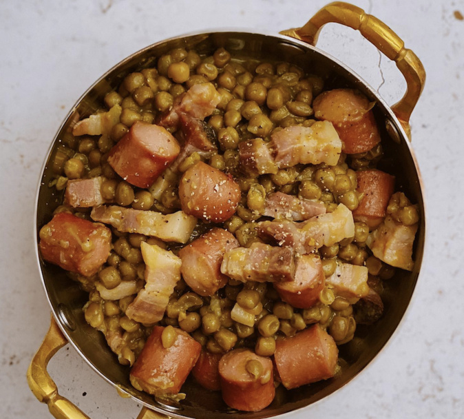 A table : petits pois panzetta et saucissettes avec #lapetitecuisinedemarie A table : petits pois panzetta et saucissettes avec #lapetitecuisinedemarie